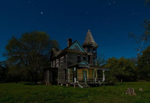 Hearne-Gidden House at Night by Noel Kerns Photography